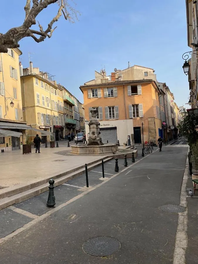 Appartement Studio plein centre aix en Provence Aix-en-Provence